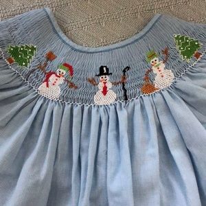 Size 4 Christmas dress with smocked snowman ⛄️